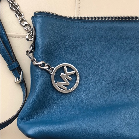 Michael Kors crossbody bag - Picture 2 of 5